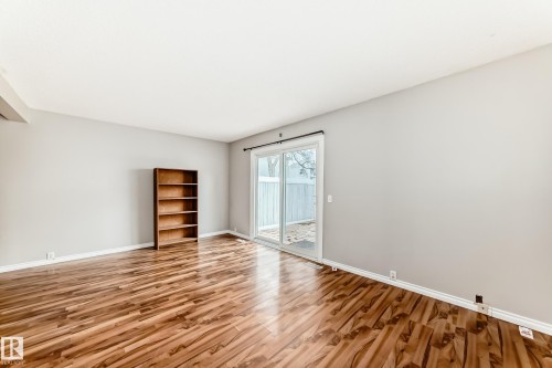 11 2024 57 Street, Edmonton, AB - Indoor Photo Showing Other Room