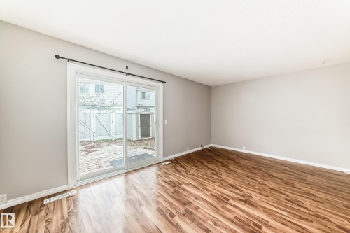 11 2024 57 Street, Edmonton, AB - Indoor Photo Showing Other Room