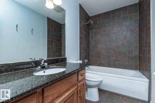 10812 52 Avenue, Edmonton, AB - Indoor Photo Showing Bathroom