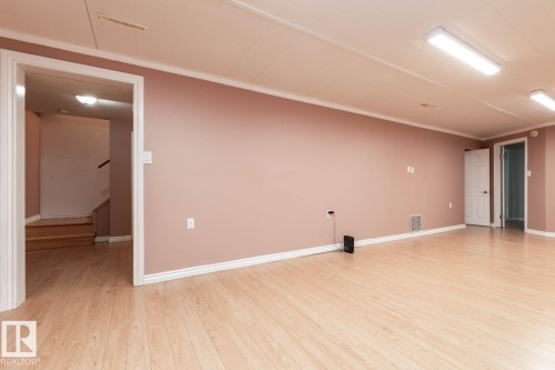 10812 52 Avenue, Edmonton, AB - Indoor Photo Showing Other Room