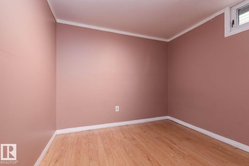 10812 52 Avenue, Edmonton, AB - Indoor Photo Showing Other Room