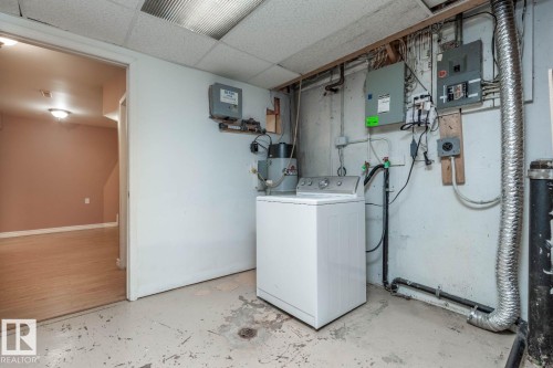 10812 52 Avenue, Edmonton, AB - Indoor Photo Showing Laundry Room