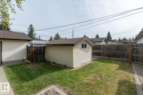 10812 52 Avenue, Edmonton, AB - Outdoor