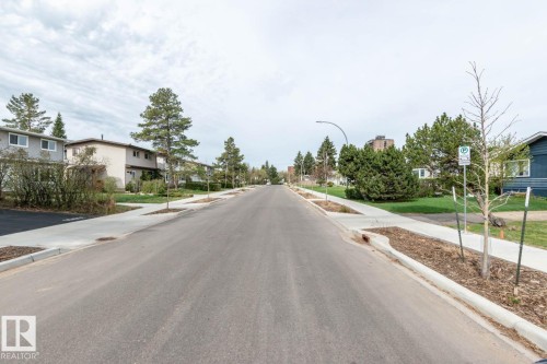 10812 52 Avenue, Edmonton, AB - Outdoor