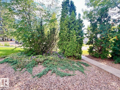 10812 52 Avenue, Edmonton, AB - Outdoor