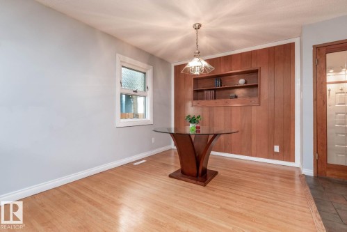 10812 52 Avenue, Edmonton, AB - Indoor Photo Showing Other Room