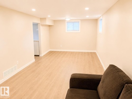 12418 92 Street, Edmonton, AB 