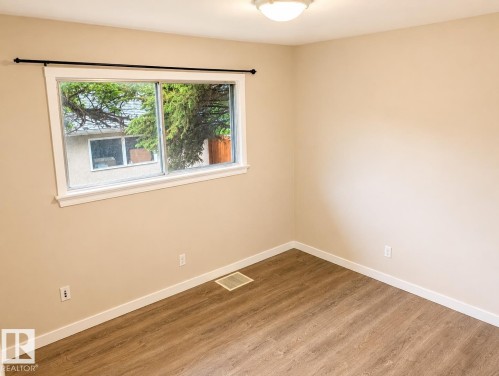 12418 92 Street, Edmonton, AB 