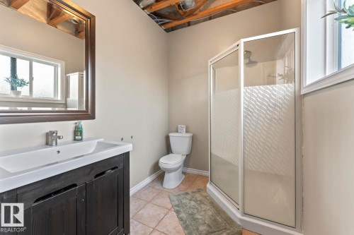 802 26 Street, Cold Lake, AB - Indoor Photo Showing Bathroom