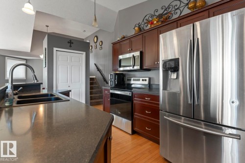 802 26 Street, Cold Lake, AB - Indoor Photo Showing Kitchen With Stainless Steel Kitchen With Double Sink With Upgraded Kitchen