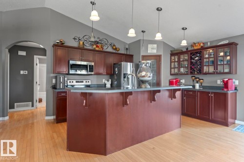 802 26 Street, Cold Lake, AB - Indoor Photo Showing Kitchen With Upgraded Kitchen