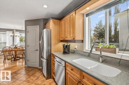 4 Hunt Court, St. Albert, AB - Indoor Photo Showing Kitchen With Double Sink