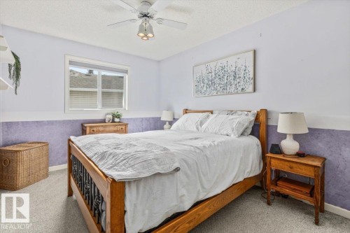 4 Hunt Court, St. Albert, AB - Indoor Photo Showing Bedroom