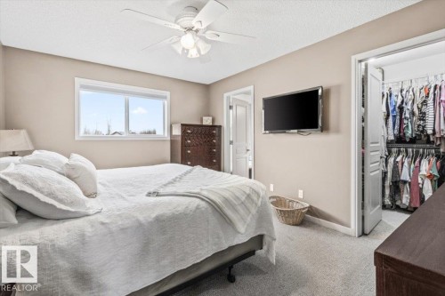 4 Hunt Court, St. Albert, AB - Indoor Photo Showing Bedroom