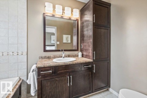 4 Hunt Court, St. Albert, AB - Indoor Photo Showing Bathroom