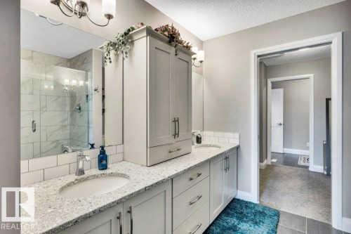 3721 Cherry Loop, Edmonton, AB - Indoor Photo Showing Bathroom