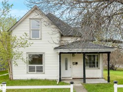 4322 53 Street Wetaskiwin, AB T9A 1R1