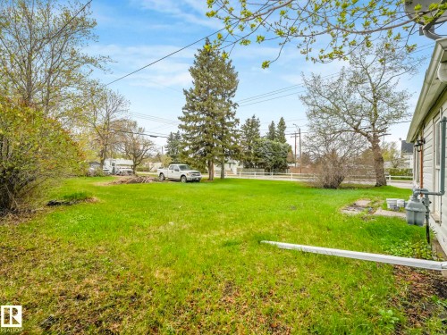 Image quality insufficient for description - 4322 53 Street, Wetaskiwin, AB - Outdoor