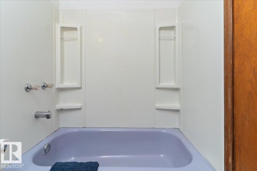 4916 51 Avenue, Ryley, AB - Indoor Photo Showing Bathroom
