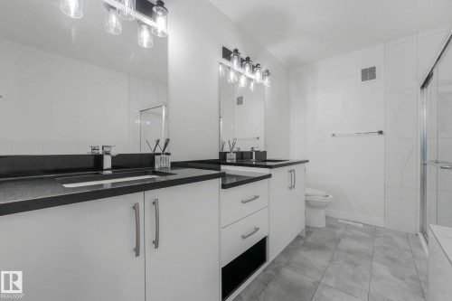 5741 Kootook Way, Edmonton, AB - Indoor Photo Showing Bathroom