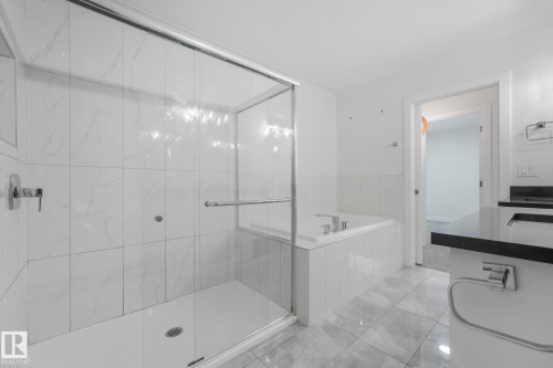 5741 Kootook Way, Edmonton, AB - Indoor Photo Showing Bathroom