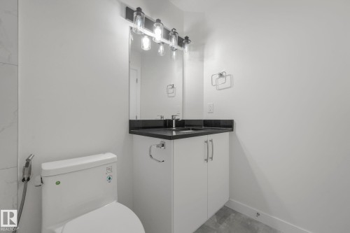 5741 Kootook Way, Edmonton, AB - Indoor Photo Showing Bathroom