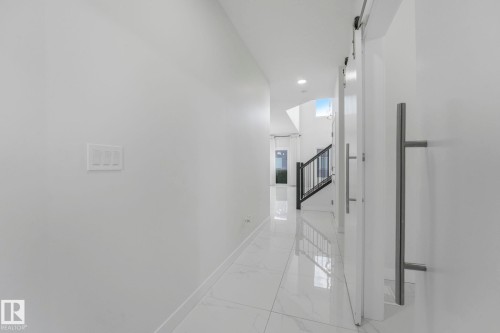 5741 Kootook Way, Edmonton, AB - Indoor Photo Showing Other Room