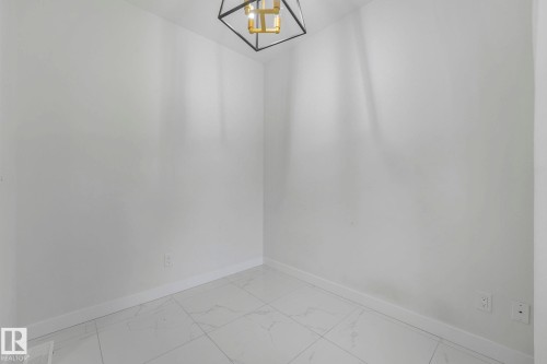 5741 Kootook Way, Edmonton, AB - Indoor Photo Showing Other Room
