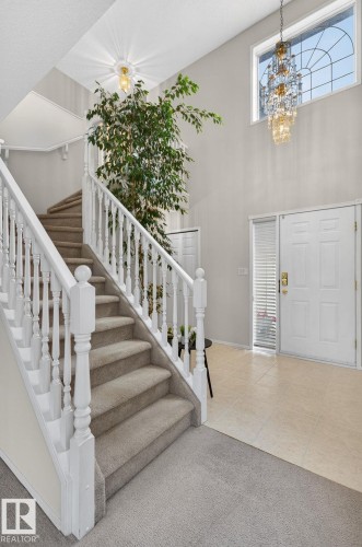 316 Wild Rose Way, Edmonton, AB - Indoor Photo Showing Other Room