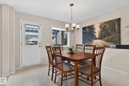 316 Wild Rose Way, Edmonton, AB - Indoor Photo Showing Dining Room