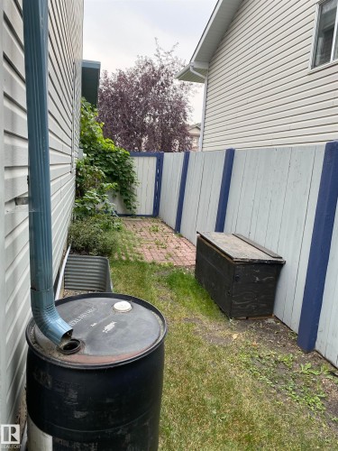 316 Wild Rose Way, Edmonton, AB - Outdoor With Exterior