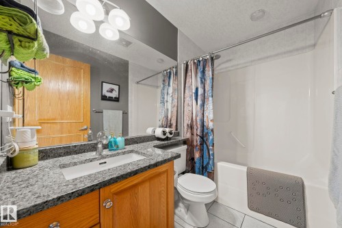 16513 67A Street, Edmonton, AB - Indoor Photo Showing Bathroom