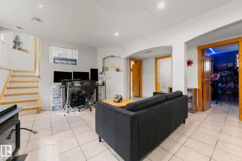 16513 67A Street, Edmonton, AB - Indoor Photo Showing Other Room