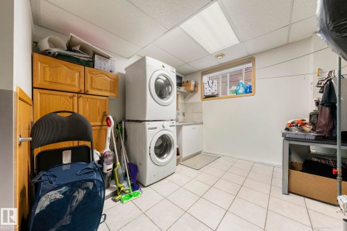 16513 67A Street, Edmonton, AB - Indoor Photo Showing Laundry Room