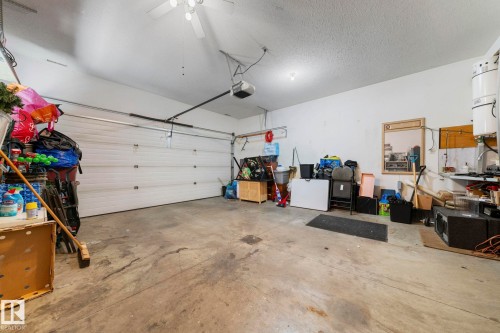16513 67A Street, Edmonton, AB - Indoor Photo Showing Garage