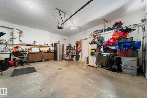 16513 67A Street, Edmonton, AB - Indoor Photo Showing Garage