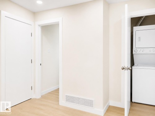 11519 137 Avenue, Edmonton, AB - Indoor Photo Showing Laundry Room