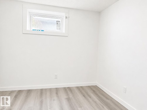 11519 137 Avenue, Edmonton, AB - Indoor Photo Showing Other Room