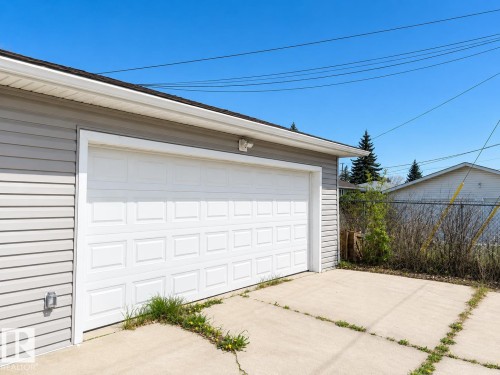 11519 137 Avenue, Edmonton, AB - Outdoor