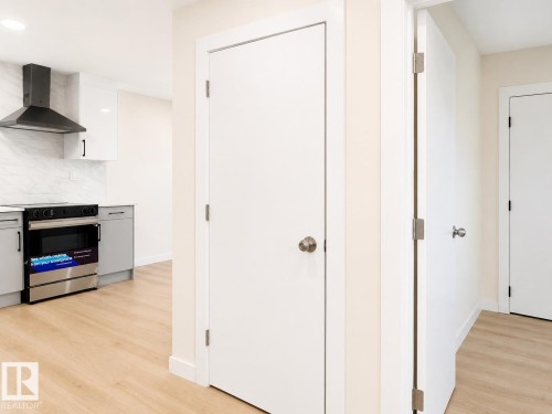 11519 137 Avenue, Edmonton, AB - Indoor