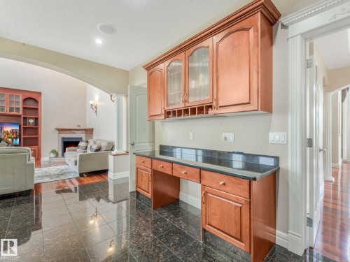 6911 17 Avenue, Edmonton, AB - Indoor