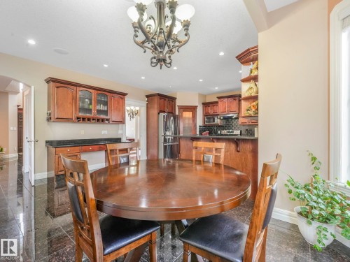 6911 17 Avenue, Edmonton, AB - Indoor Photo Showing Dining Room