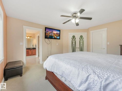 6911 17 Avenue, Edmonton, AB - Indoor Photo Showing Bedroom
