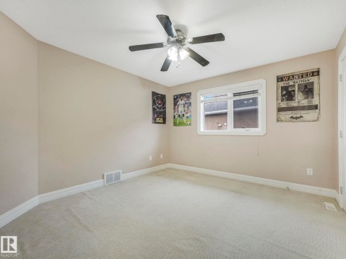 6911 17 Avenue, Edmonton, AB - Indoor Photo Showing Other Room