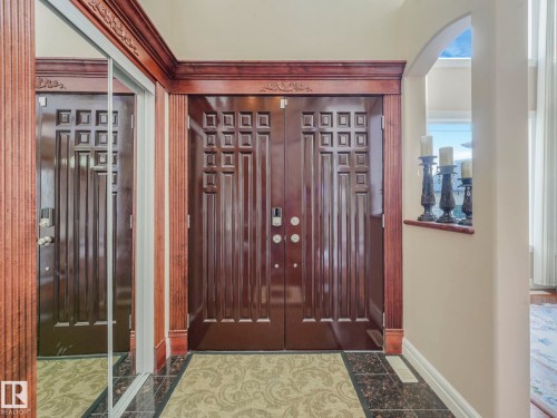 6911 17 Avenue, Edmonton, AB - Indoor Photo Showing Other Room