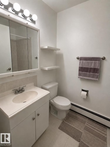Photo has been digitally enhanced. - 10 11108 108 Avenue, Edmonton, AB - Indoor Photo Showing Bathroom