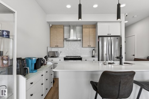 3275 Kulay Way, Edmonton, AB - Indoor Photo Showing Kitchen With Double Sink With Upgraded Kitchen