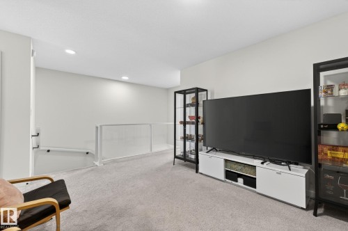 3275 Kulay Way, Edmonton, AB - Indoor