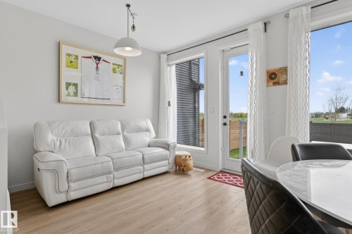 3275 Kulay Way, Edmonton, AB - Indoor Photo Showing Living Room
