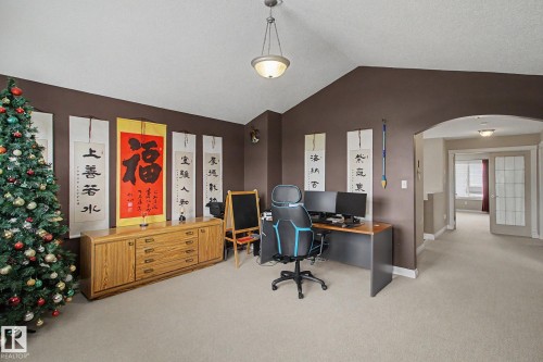 1922 Robertson Crescent, Edmonton, AB - Indoor Photo Showing Other Room